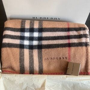 BURBERRY LONDON Camel and Black Plaid Throw 58x66 NWT 100% Authentic